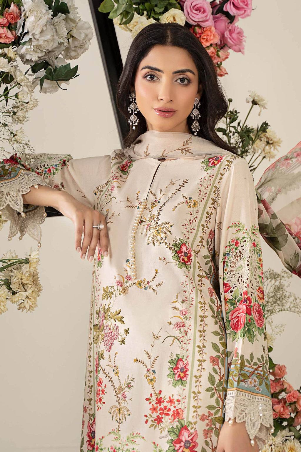 MARIA B PRINT EMBROIDERED LAWN 3pc SL-2605A